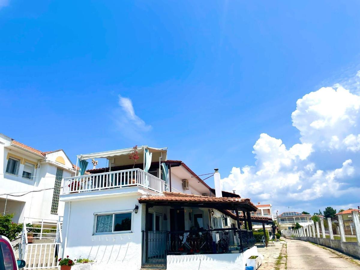 Davanti Al Mare Epanomi Exterior photo